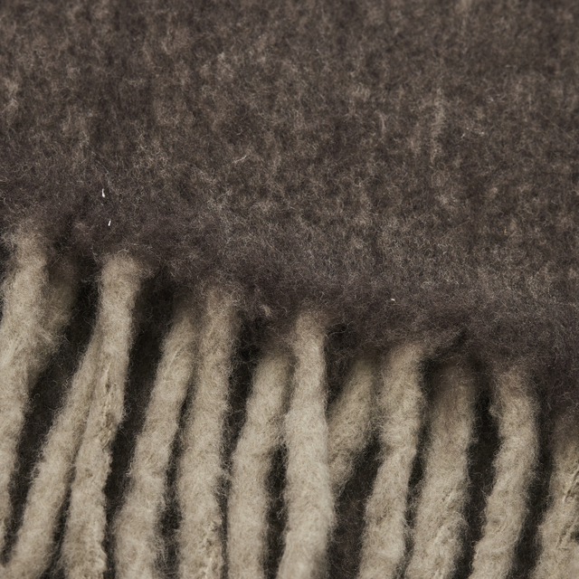 Essia Throw 170x130 brown